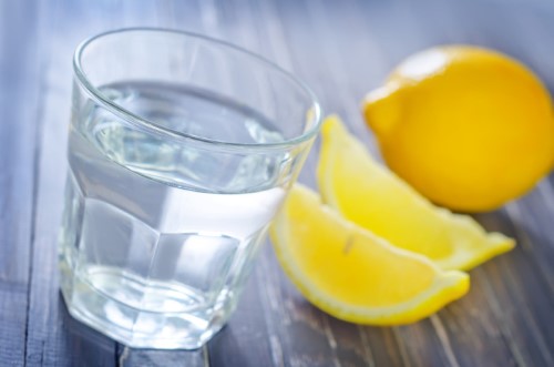 9 Reasons Why You Should Be Drinking Warm Lemon Water