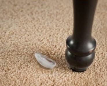 I Thought It Was Odd When She Left an Ice Cube on Her Carpet but the Reason She Did It Was Brilliant