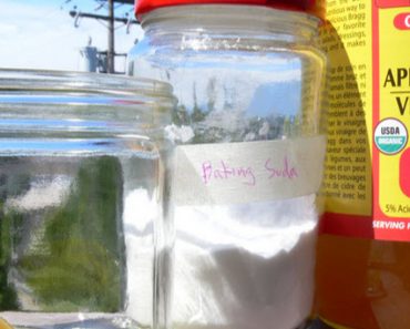 1 Simple Trick To Make Your Hair Grow Using Baking Soda